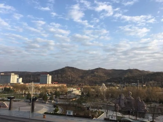 华亭天气预报，山中气候变幻，今日出行需备雨具